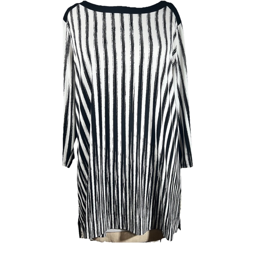 Chico's Easywear Long Sleeve‎ Black and White Chico size 2= Women's Size Large